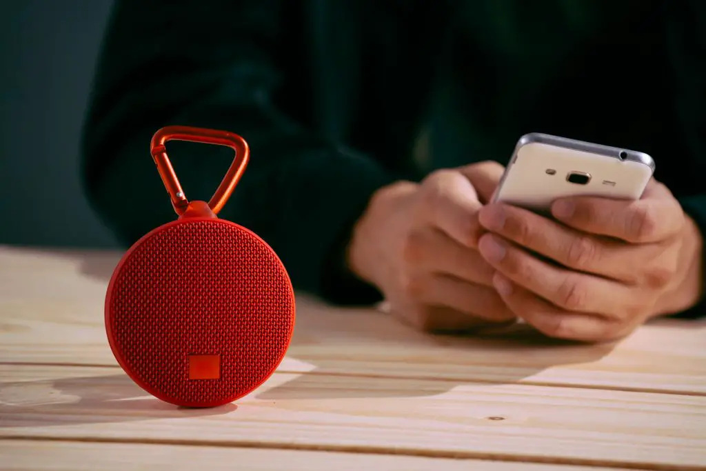 How Do Bluetooth Speakers Work? Connecting Phone to Bluetooth Speaker