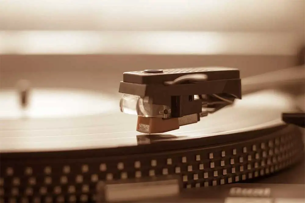 Can you damage a record player needle?