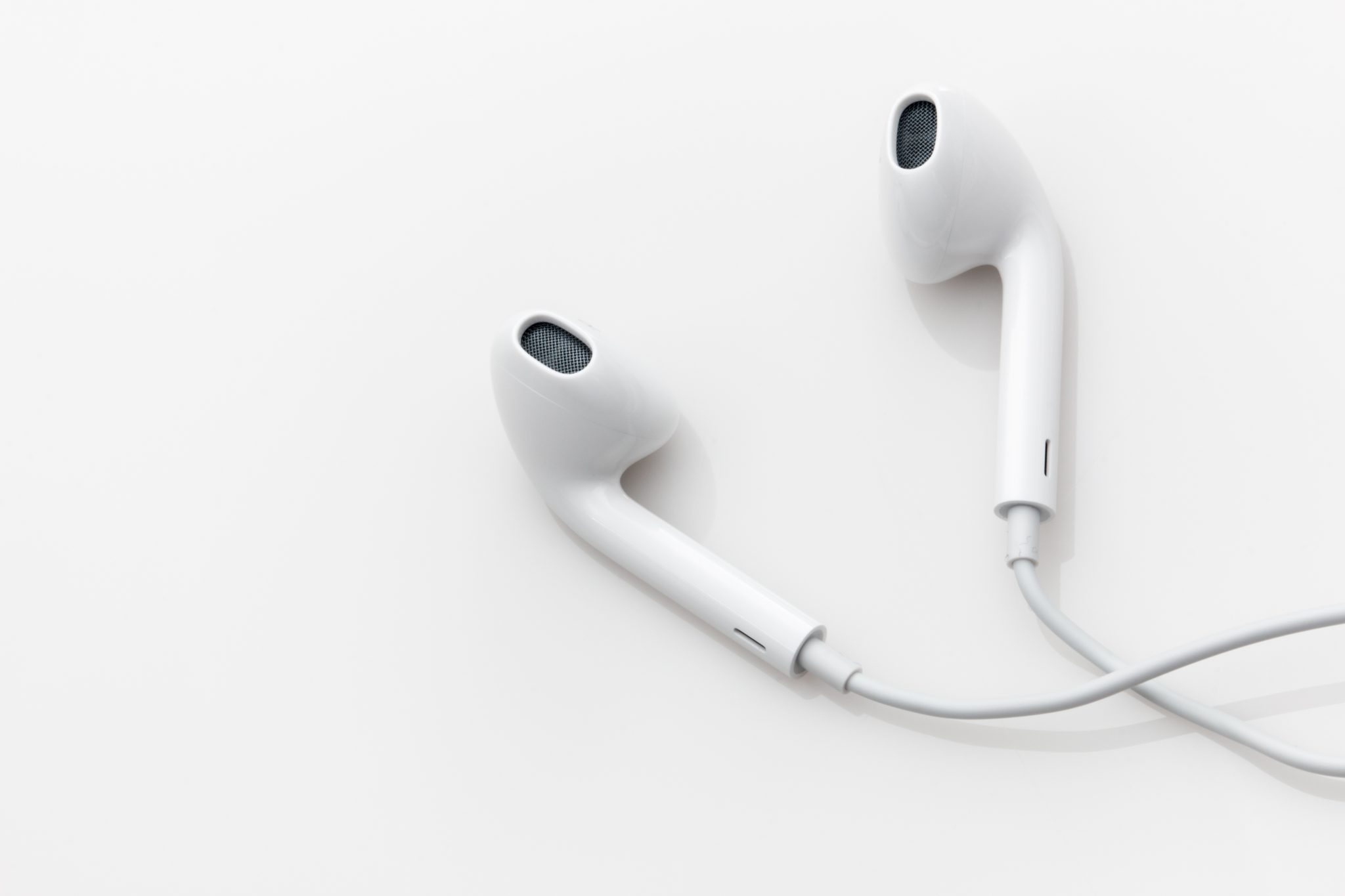 How to Stop Earbuds from Pausing