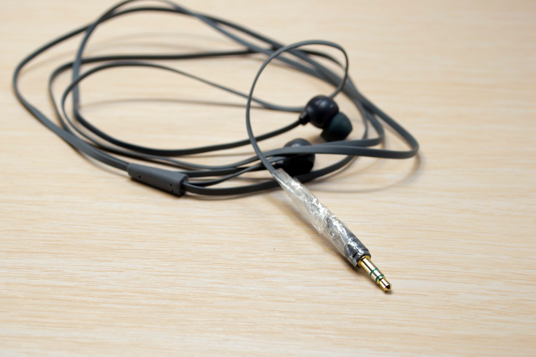 7 Reasons Earphones Sound Fuzzy or Distorted